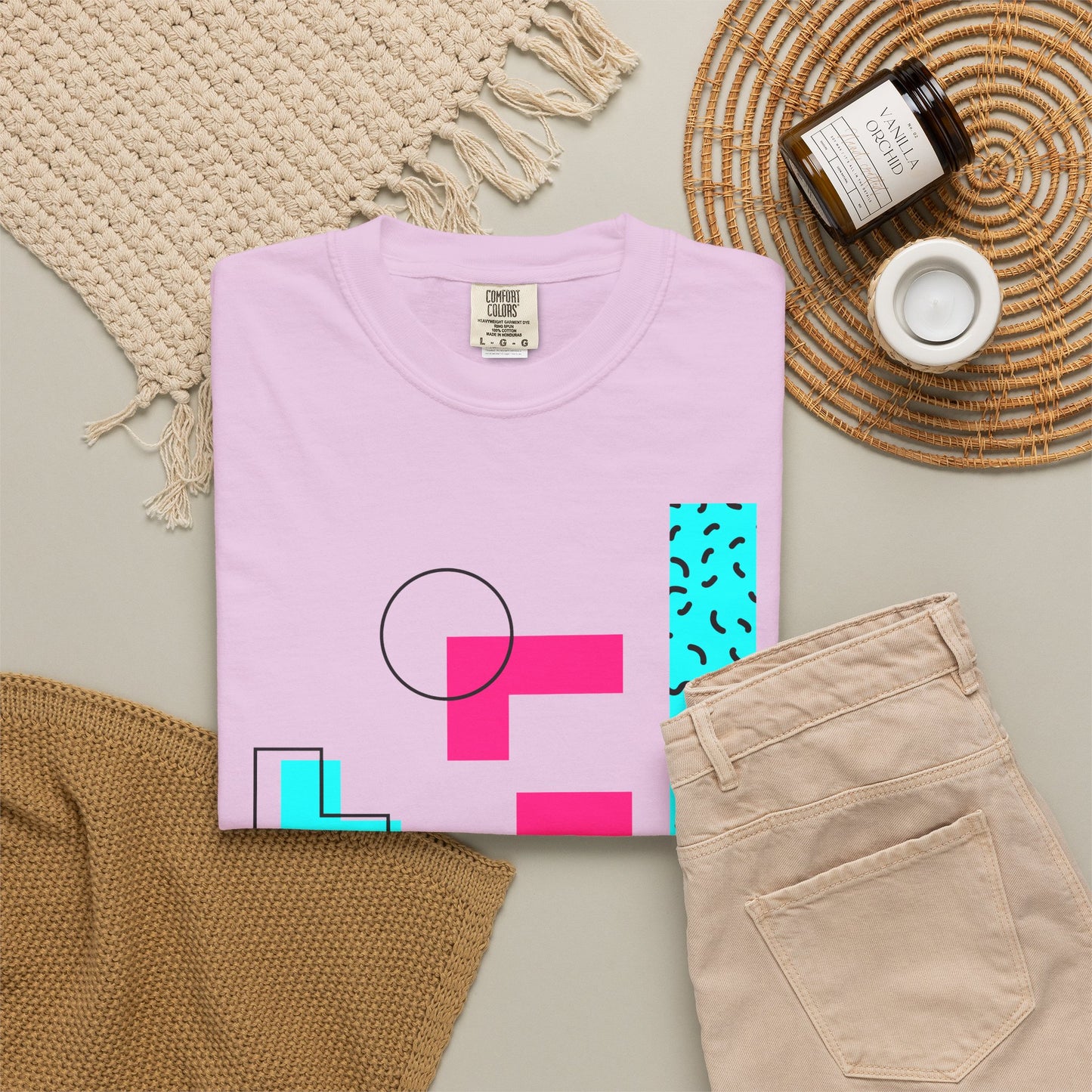 Retro Geometric Vibes - T-Shirt
