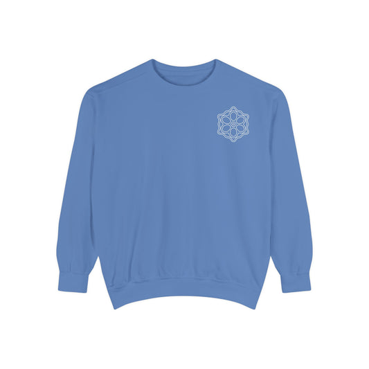 Garment-Dyed Sweatshirt with Elegant Floral Design, Cozy Unisex Sweater, Fashionable Casual Wear, Gift for Her, Perfect for Spring Style
