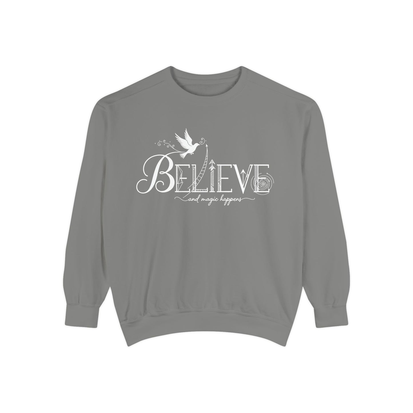 Believe and Magic Happens - Sweatshirt