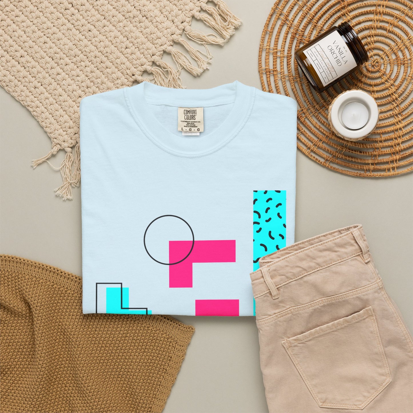 Retro Geometric Vibes - T-Shirt