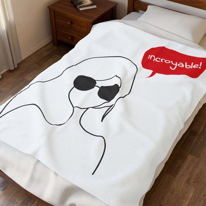 Incroyable Chic Girl - Plush Blanket