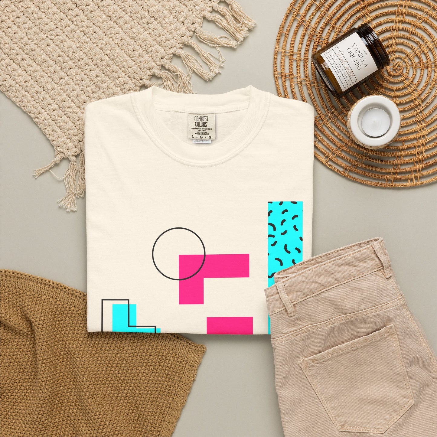 Retro Geometric Vibes - T-Shirt