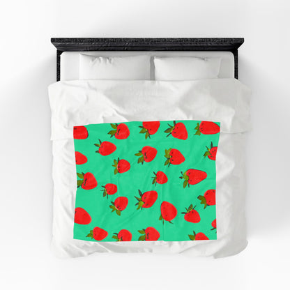 Strawberry Pattern - Plush Blanket