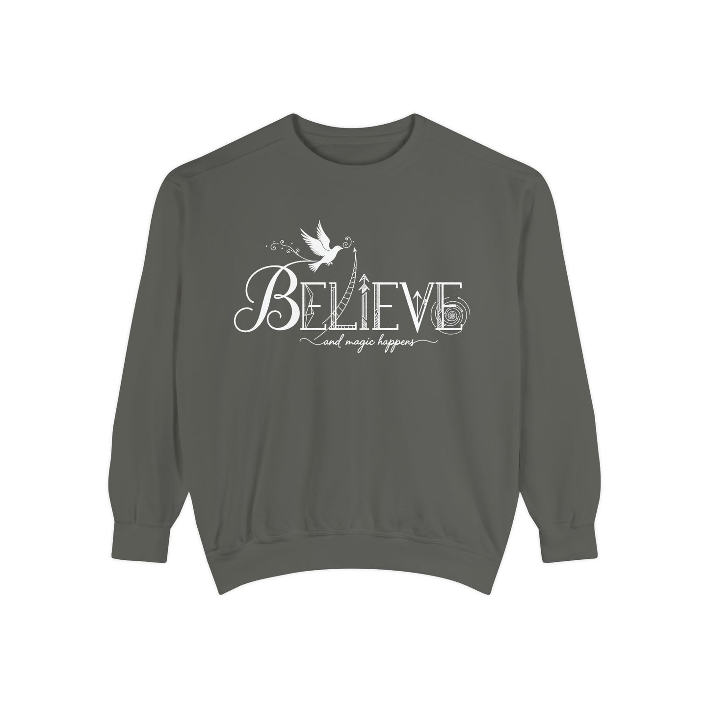 Believe and Magic Happens - Sweatshirt